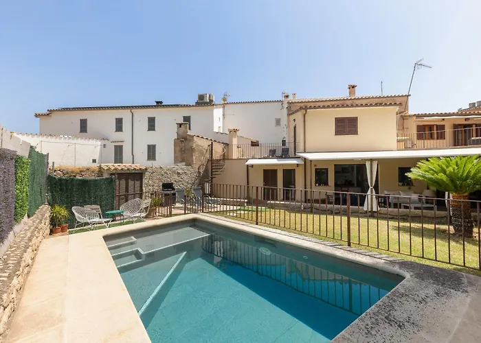 Casa Horta Den Menut